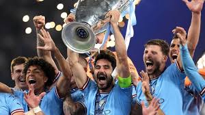 六冠王含金量更大还是三连欧冠？[2...17].